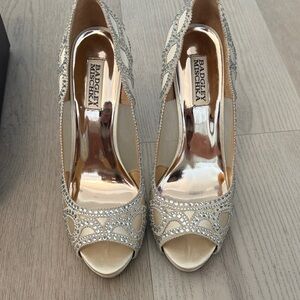 Badgley Mischka Champagne Crystal Embellished Peep-Toe Heels